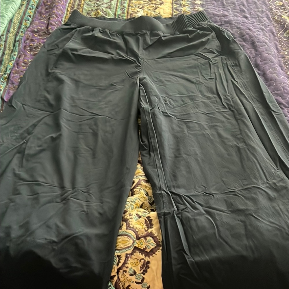 Lululemon wide leg pants size XL